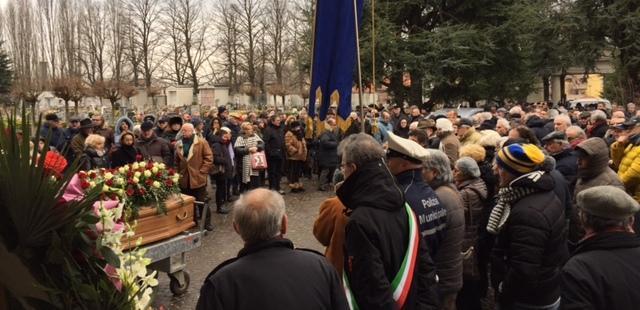 Commozione per l’addio a Lupi 