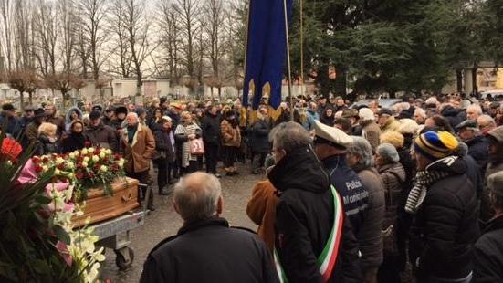 Commozione per l’addio a Lupi