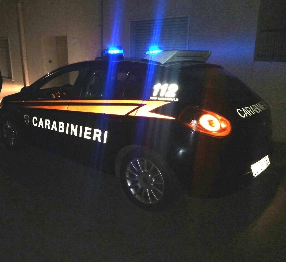 L'auto dei carabinieri 