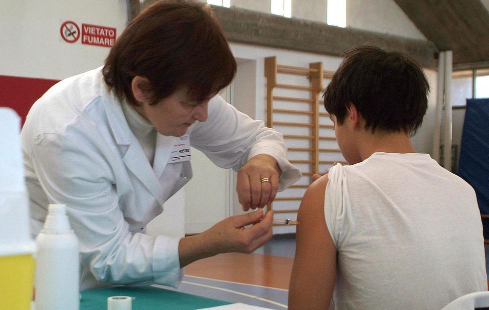 Meningite, la scienza sbugiarda le dicerie 
