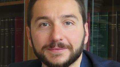 Selezione di tirocinanti per ufficio fantasma