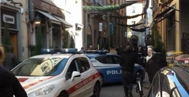 Imprenditore rapina le elemosine al mimo 