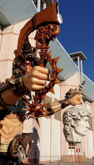 Il mostro dei Bonetti sbarca alla stazione 