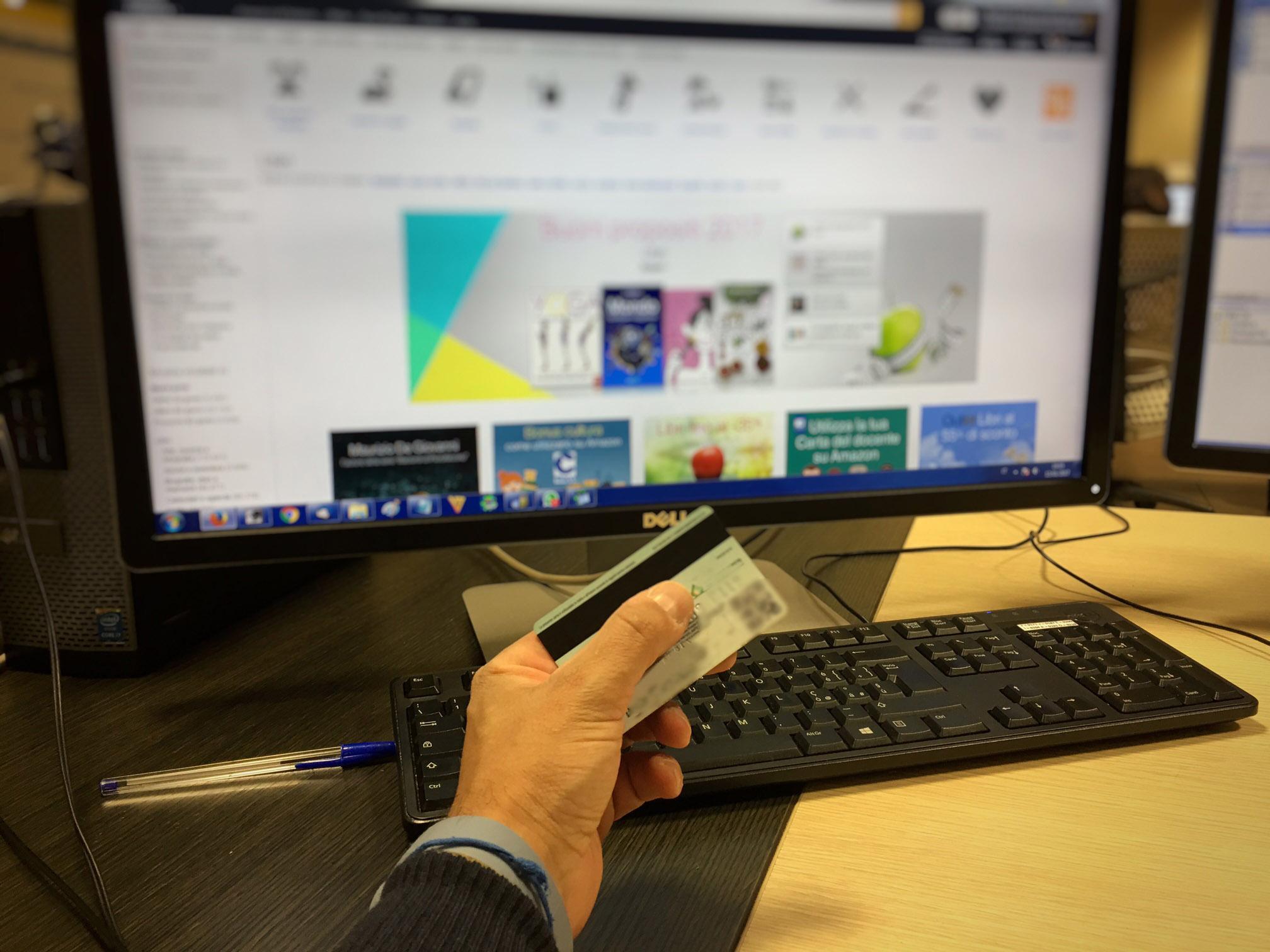 Sardegna al terzo posto in Italia per gli acquisti online