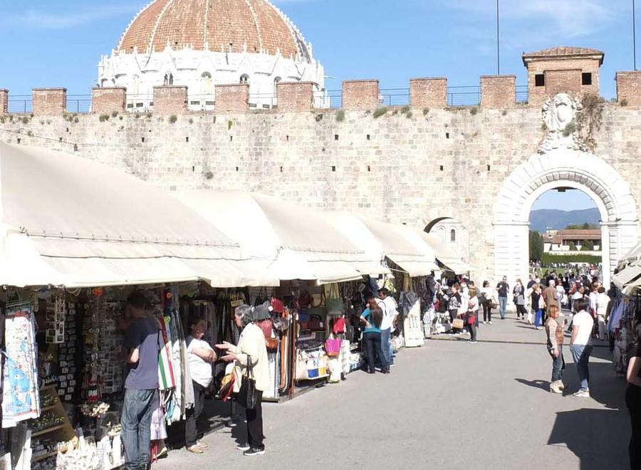 Bancarelle, avviata la discussione 