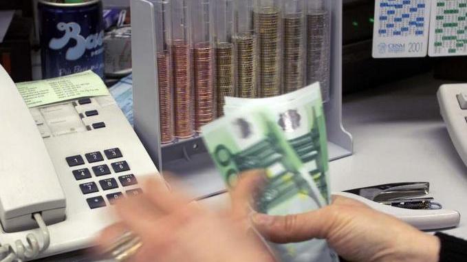 Consiglio comunale contro lo stalking bancario