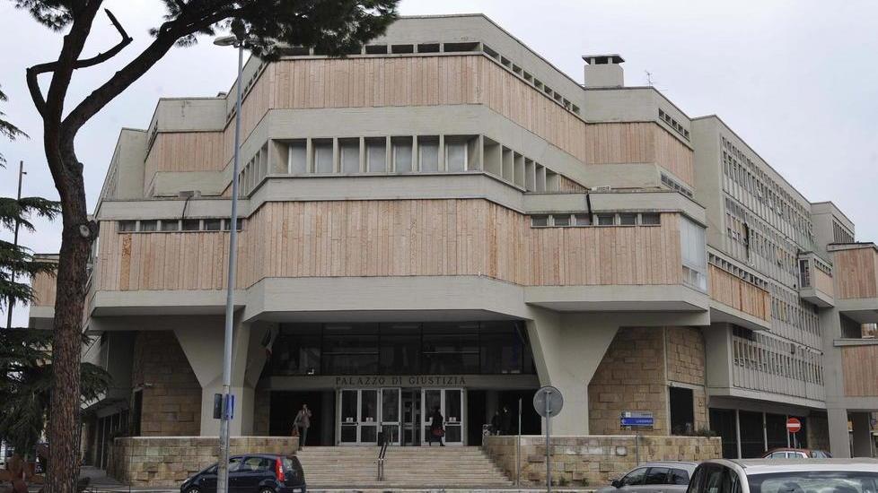 «Era attività estrattiva e non bonifica» Proprietario di terreni condannato a 14 mesi