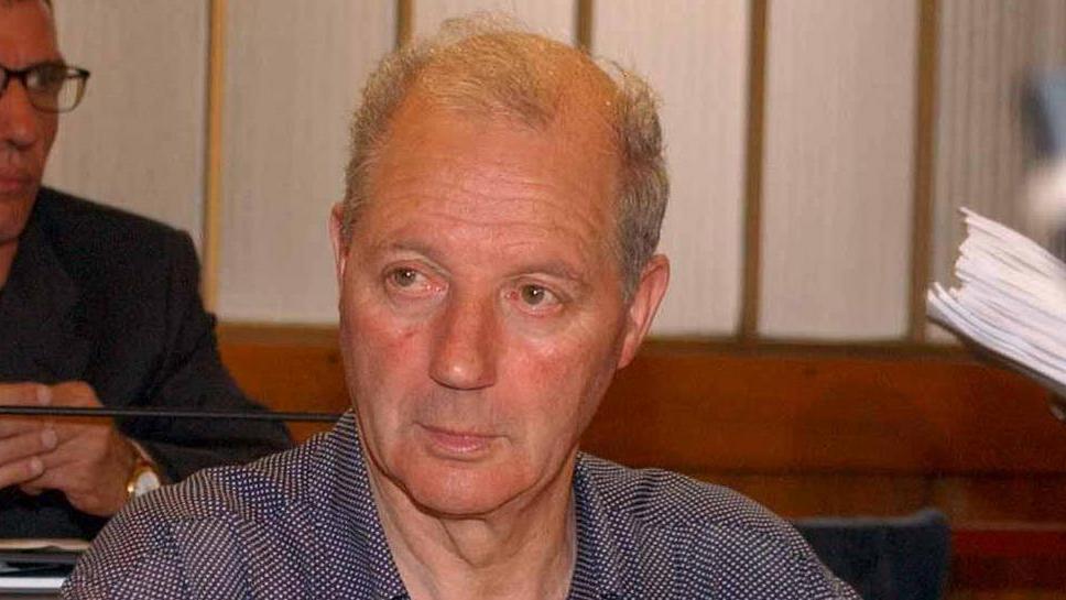 L’amministrazione omaggia il socialista Menchetti