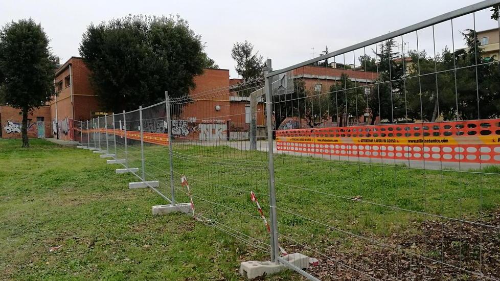 «Volevamo fare l’orto, abbiamo trovato amianto»