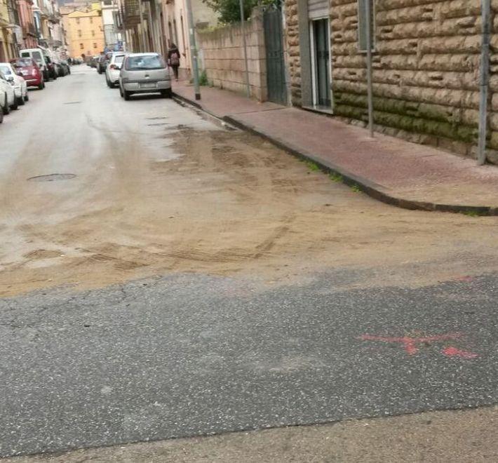 Incidente in centro, carambola ma nessun ferito