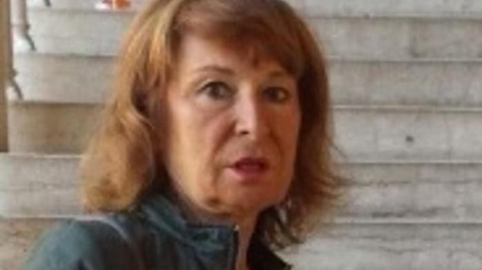 Scalone imbrattato, «telecamera inadeguata»