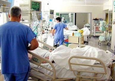 Migliora la donna colpita da meningite 