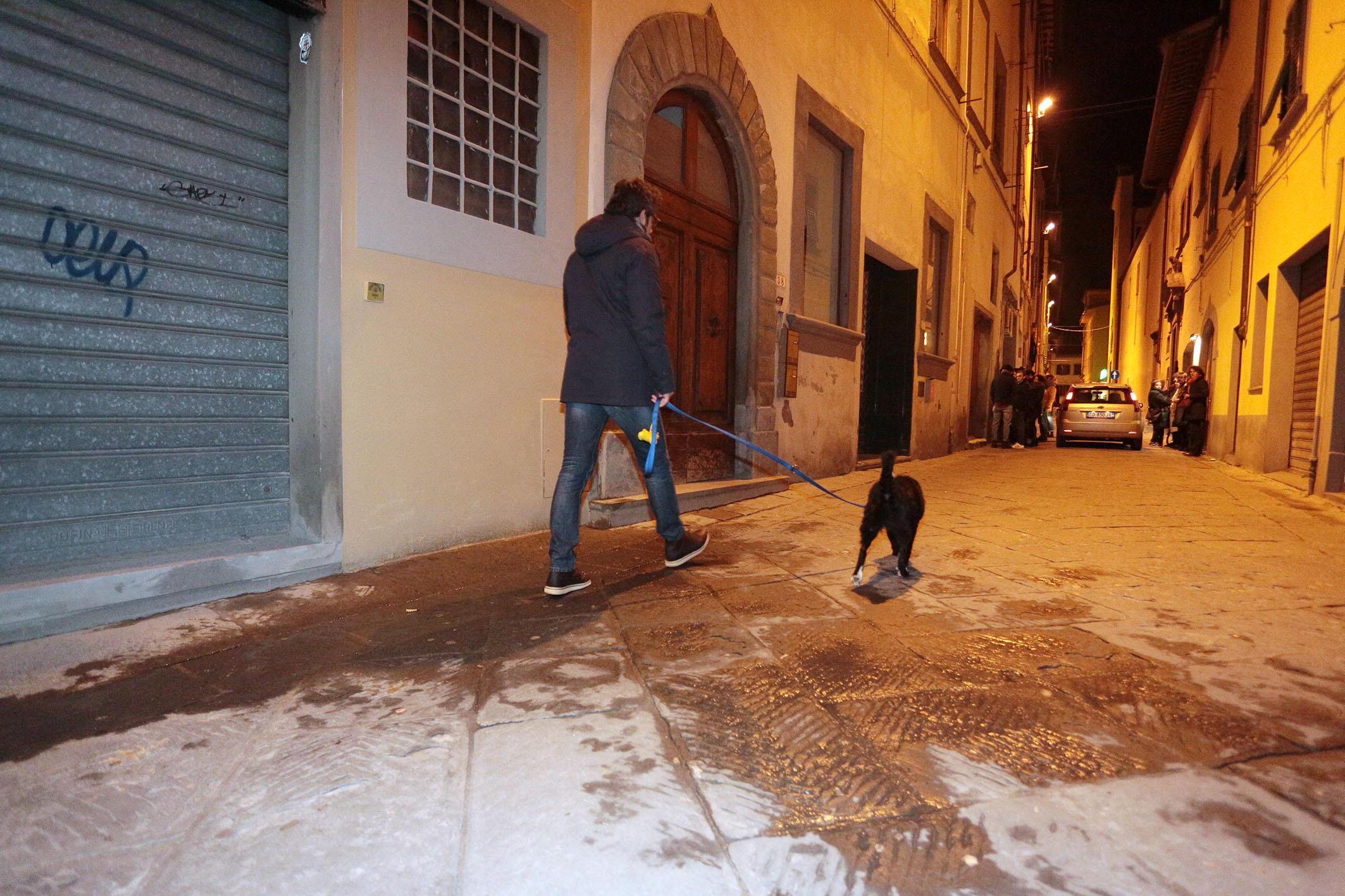 Il luogo dove si è verificata la lite in via dei Neri (Foto Agenzia Carlo Sestini)