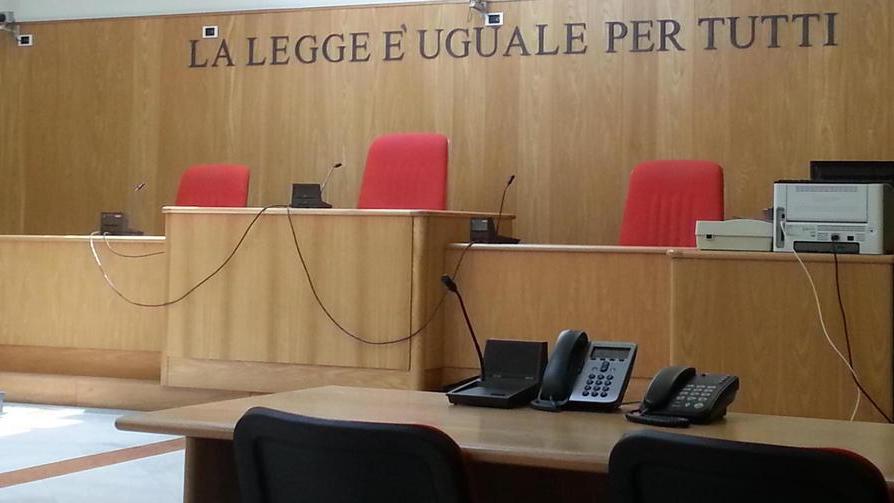 Nozze con la ballerina imprenditore a processo