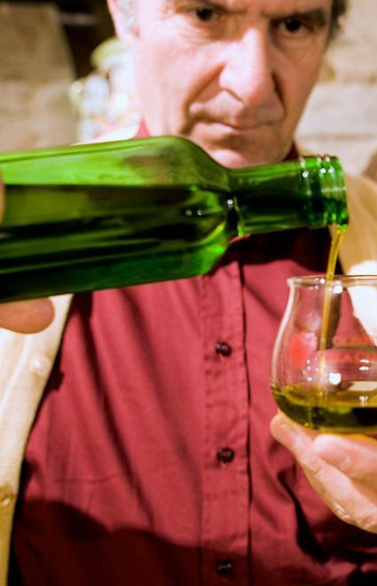Olio extravergine, via al concorso 