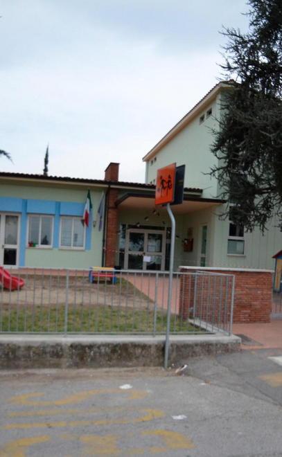 Crepe nel solaio a Porcari Muffa in aula a Capannori 