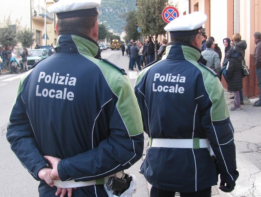 Vigili urbani, l’opposizione contro la giunta 