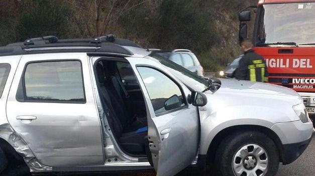 Scontro frontale sulla regionale 325