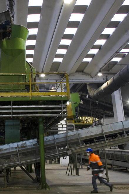 Vera intima al Comune di pagare le fatture: rischio rifiuti in strada 