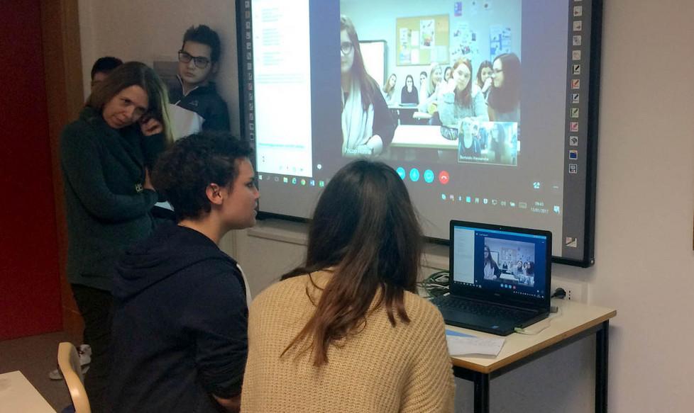 Gli studenti dell’Ipsia Argenta uniti via Skype con la Francia