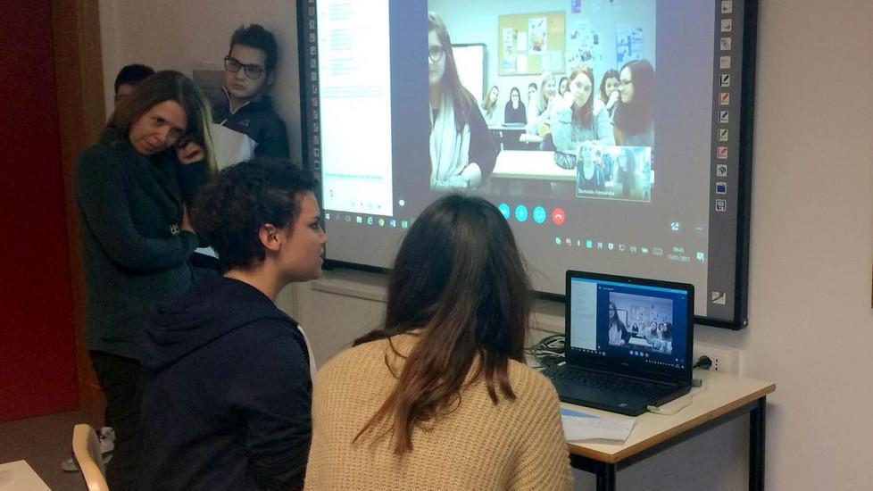 Gli studenti dell’Ipsia Argenta uniti via Skype con la Francia