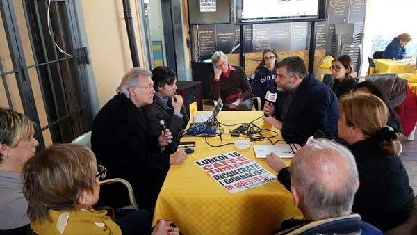 Un momento di Caffè Tirreno insieme ai colleghi di Punto Radio Cascina