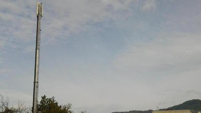 Presidio a Marlia per dire no al nuovo ripetitore
