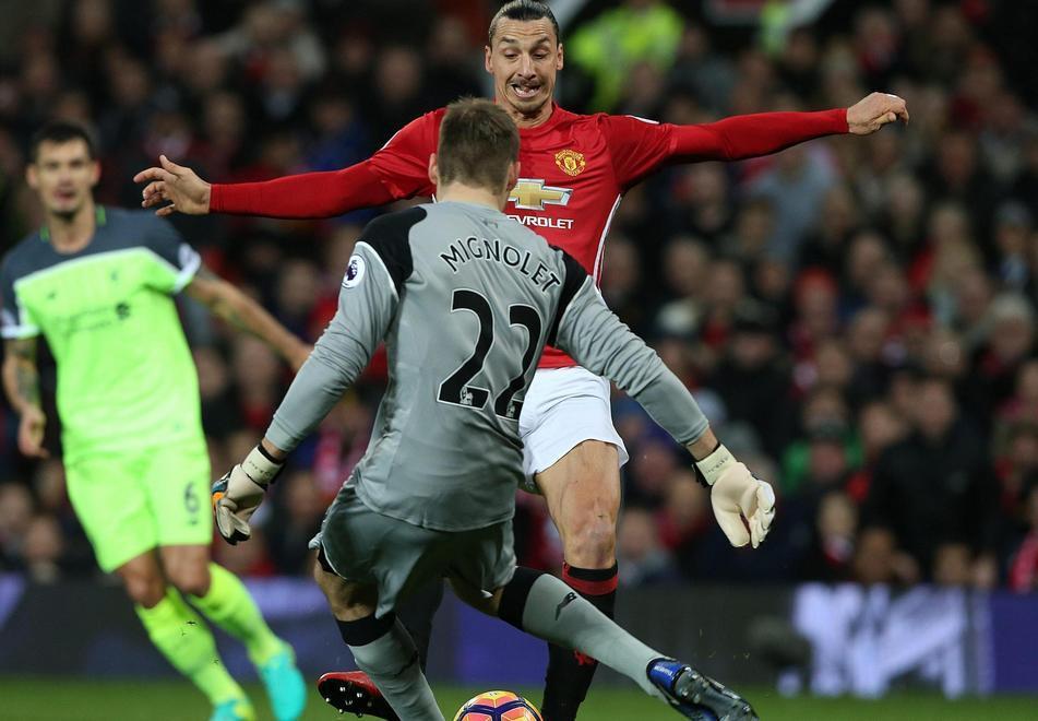 PREMIER: IBRA EVITA IL DISASTRO DI MANCHESTER