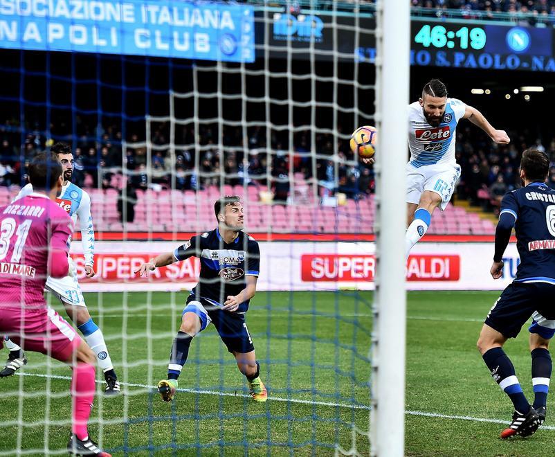 Il Napoli vince pensando a Maradona 