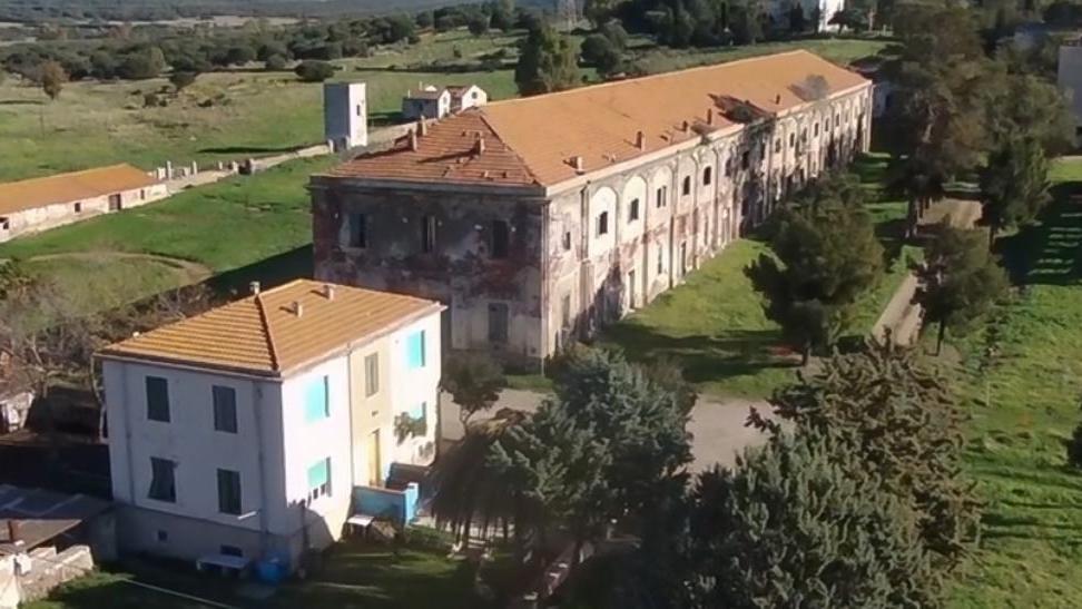 Alghero, gli allevatori restano a Surigheddu