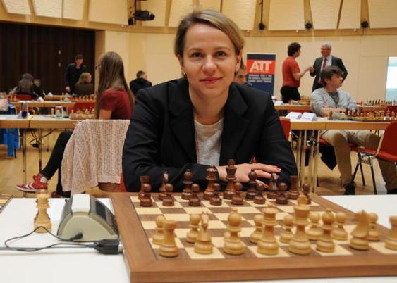 Modena, Zimina ai mondiali di scacchi col velo 