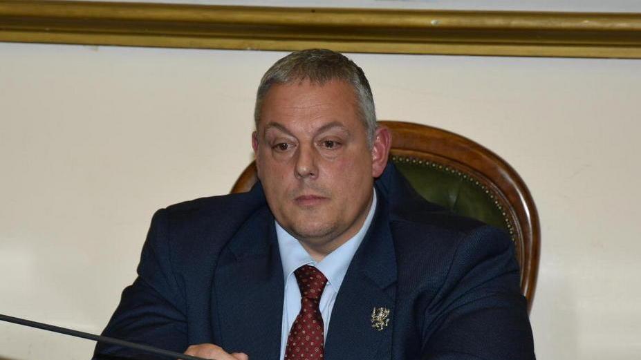 Gradimento, sindaco da metà classifica