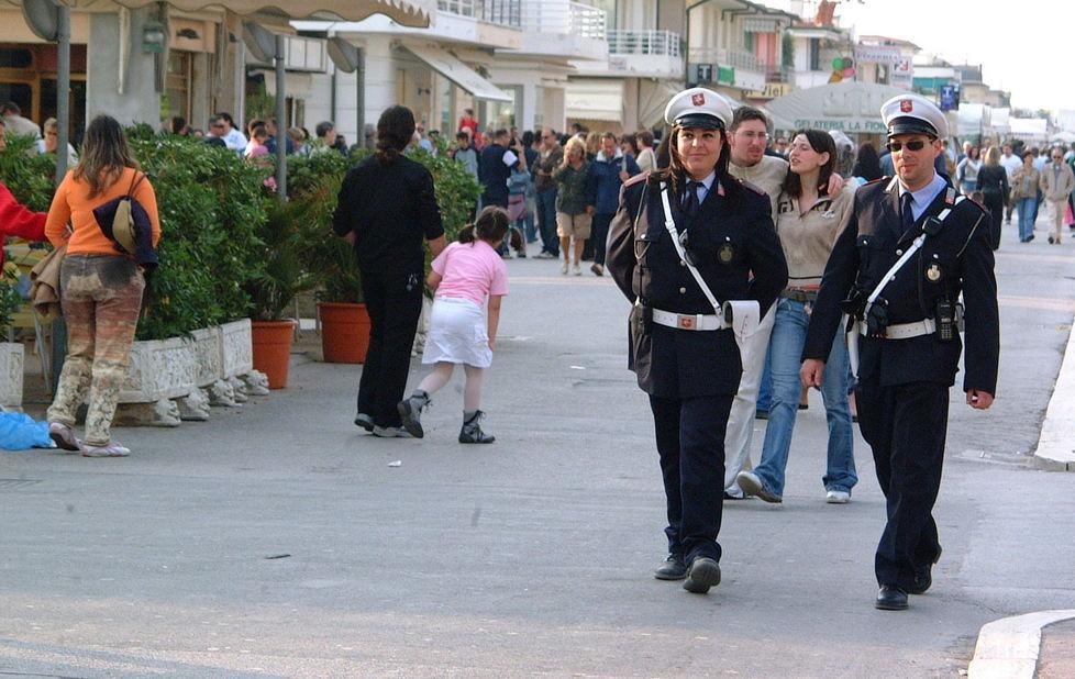 Sorpreso con il doppio cartellino dei prezzi 