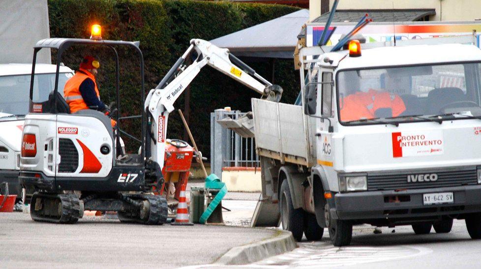 Rottura stradale a Borgo Punta