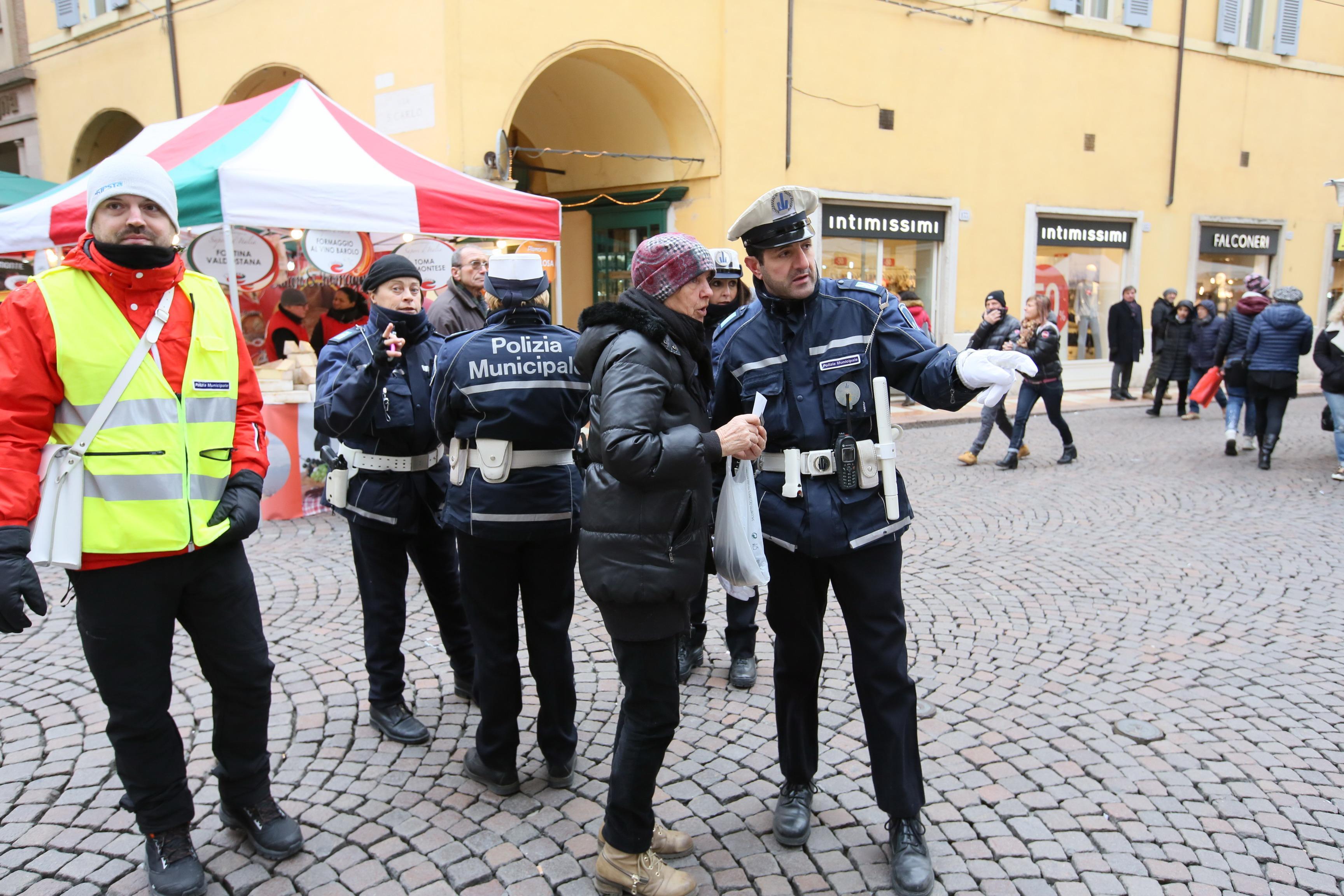 La polizia municipale impegnata durante la Fiera di Sant'Antonio