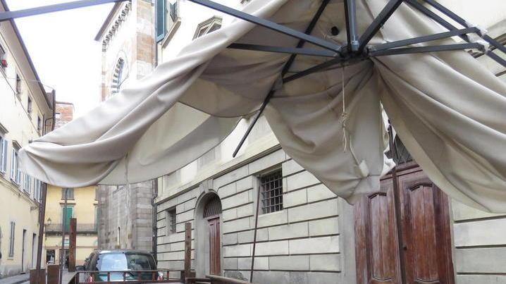 Dehors danneggiato