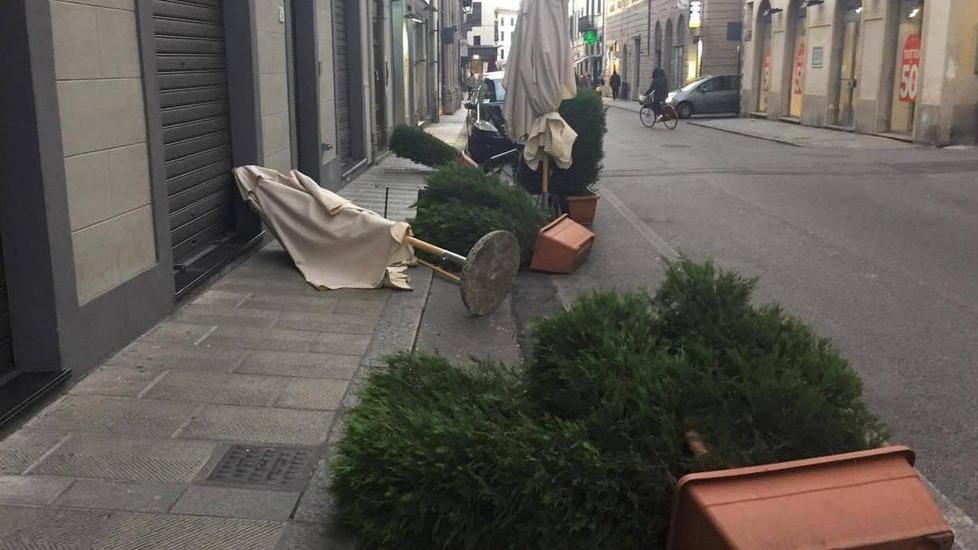 Vento, neve e ghiaccio: decine di interventi
