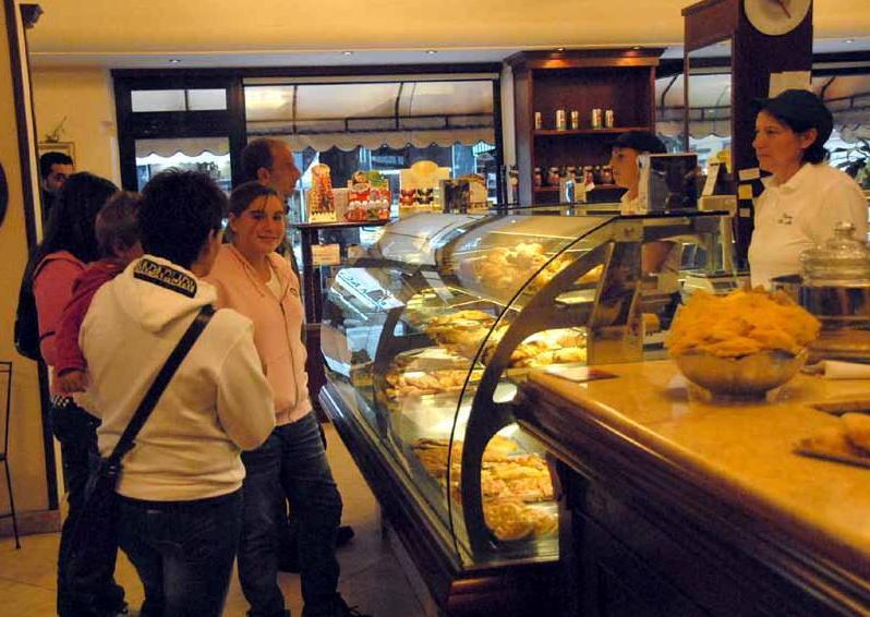 Brindisi e super torta per la San Marco