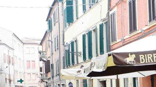 Via Saraceno in parte pedonale