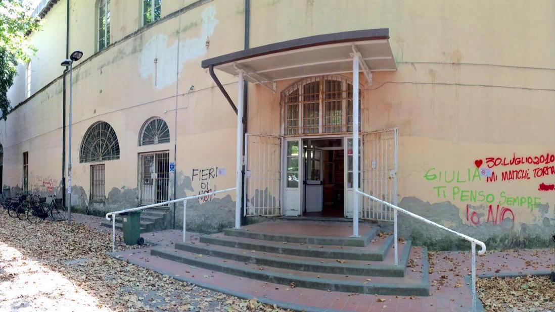 Scuola, freddo in classe al liceo Cecioni: il preside chiude il quarto piano