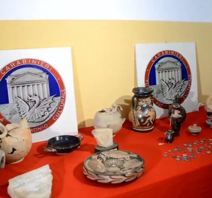 Traffico di reperti antichi un sequestro nel Reggiano 