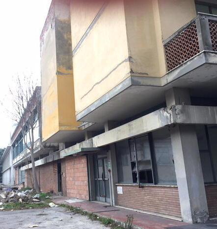 Incendio nelle ex Officine Bigagli