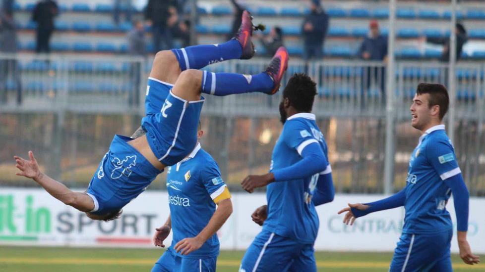 Tavano dice di no al Messina Tomi interessa alla Juve Stabia