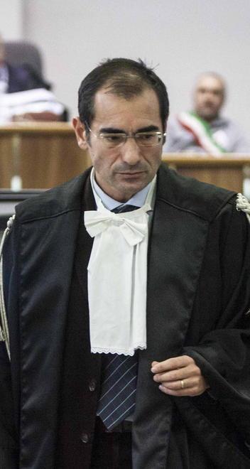 Sedici anni per le coltellate alla sua ex 