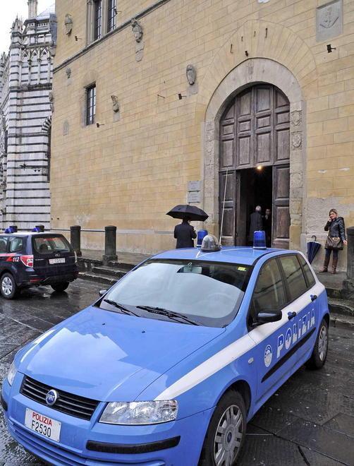 Oltre cinquanta clienti truffati da un promotore 