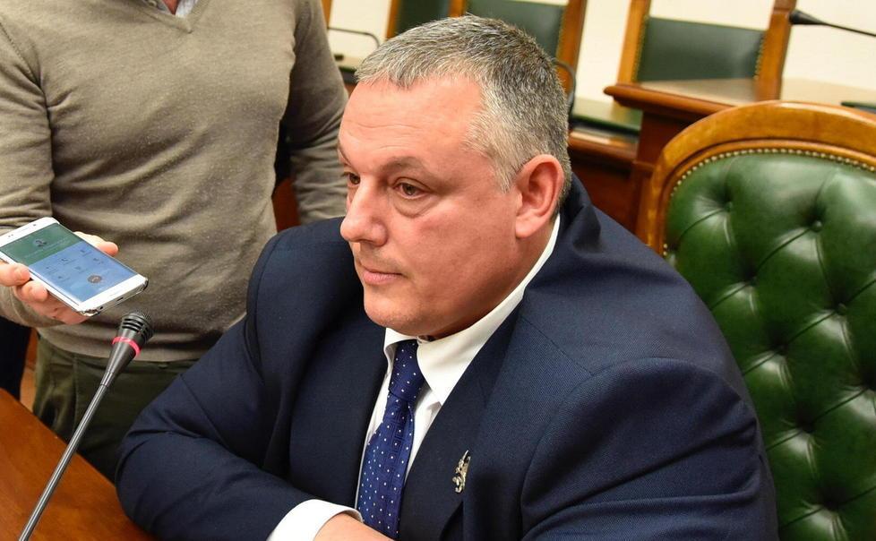 Il sindaco difende la scelta «Lui è molto apprezzato»