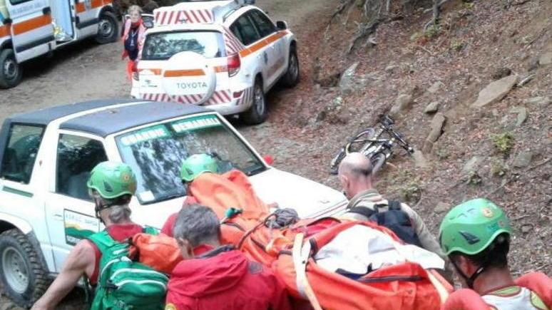 Soccorso cacciatore caduto in un dirupo