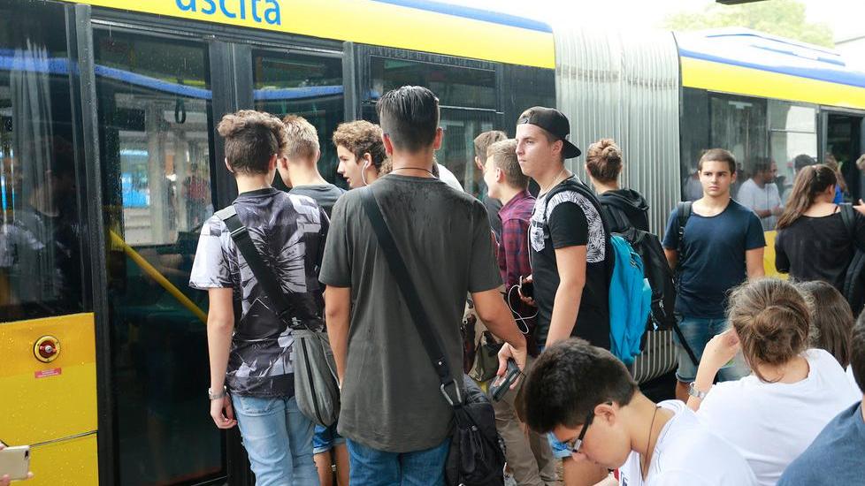 L’autista non ha il resto: studente multato