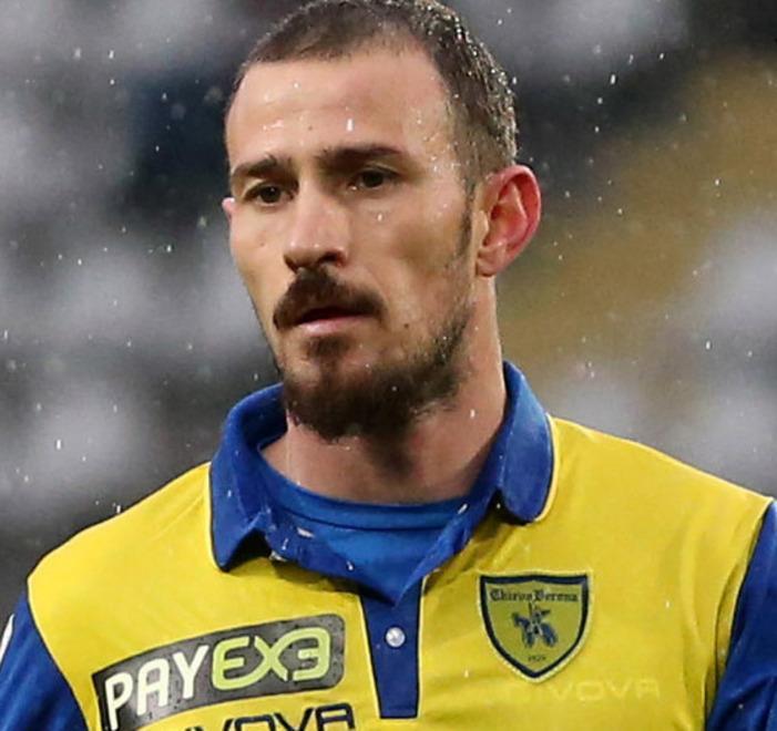 FLORO FLORES VERSO IL BARI
