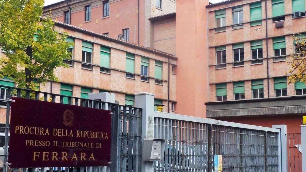 Raffica di avvisi di proroga Altri sei mesi di indagini